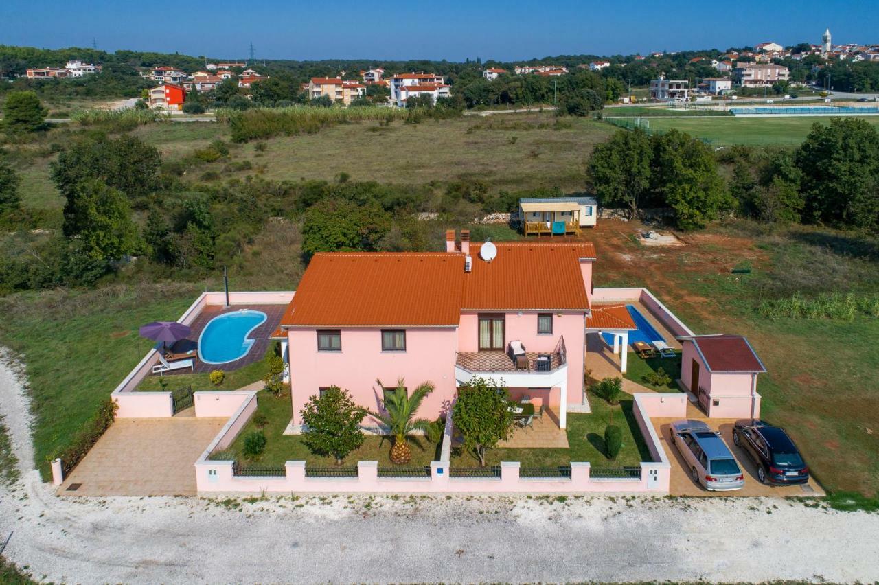 Ferienhaus Mary Ližnjan Exterior foto